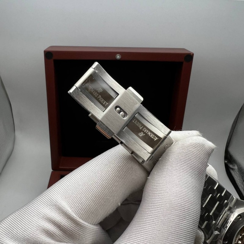 Часы Audemars Piguet AP-54879